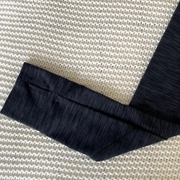 Gymshark 1/2 Zip Pullover - Picture 2 of 7